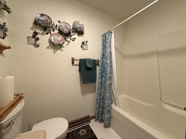 62 E Sedgemeadow STREET, Elkhorn, WI 53121