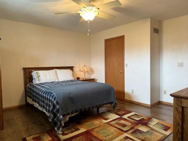 62 E Sedgemeadow STREET, Elkhorn, WI 53121