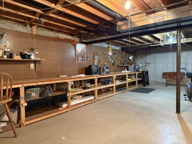 62 E Sedgemeadow STREET, Elkhorn, WI 53121