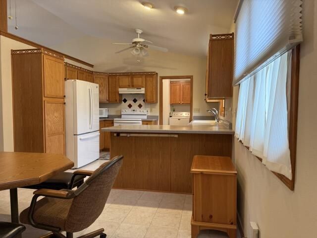 62 E Sedgemeadow STREET, Elkhorn, WI 53121