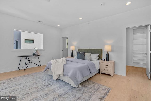 808A MONTROSE ST, Philadelphia, PA 19147