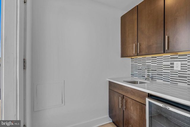 808A MONTROSE ST, Philadelphia, PA 19147