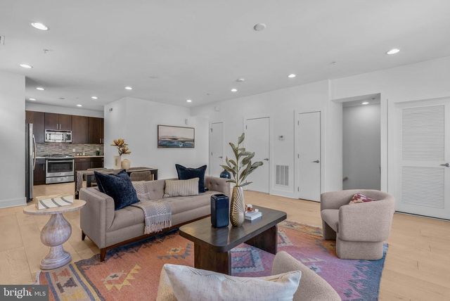 808A MONTROSE ST, Philadelphia, PA 19147