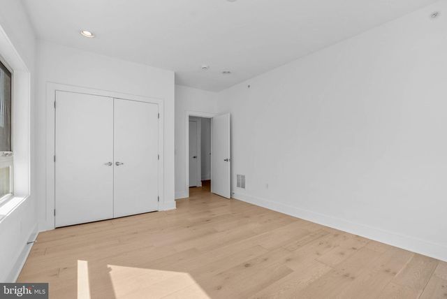 808A MONTROSE ST, Philadelphia, PA 19147