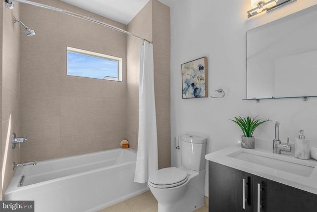 808A MONTROSE ST, Philadelphia, PA 19147