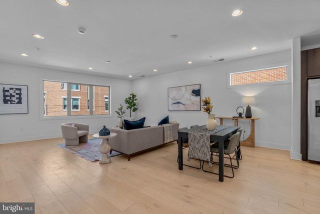 808A MONTROSE ST, Philadelphia, PA 19147