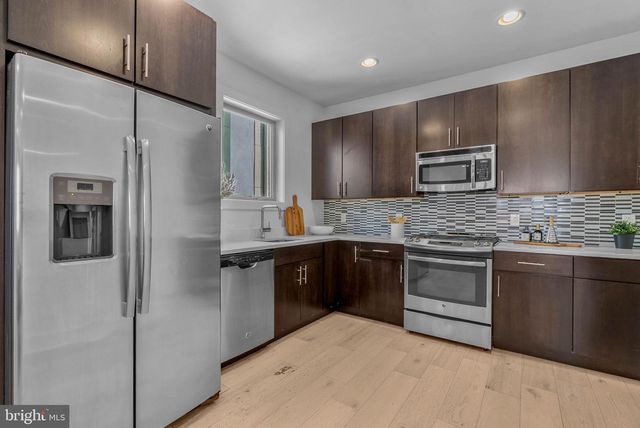 808A MONTROSE ST, Philadelphia, PA 19147