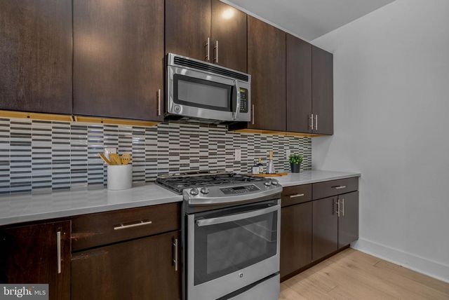 808A MONTROSE ST, Philadelphia, PA 19147