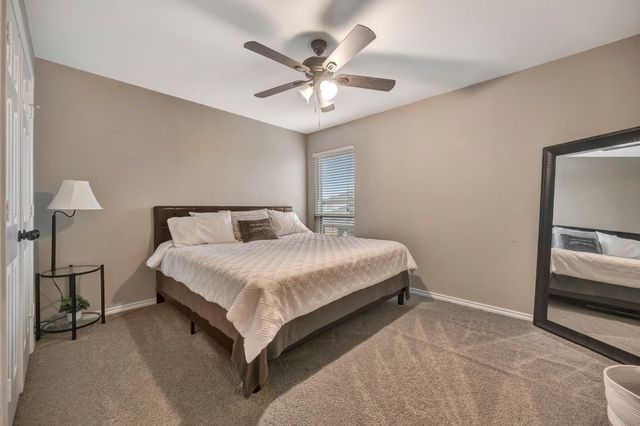 102 Lakeway Lane, Justin, TX 76247