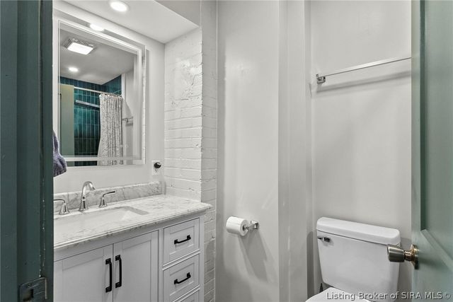 128 West Street, Madison, IN 47250