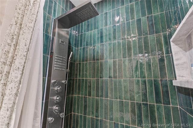 128 West Street, Madison, IN 47250