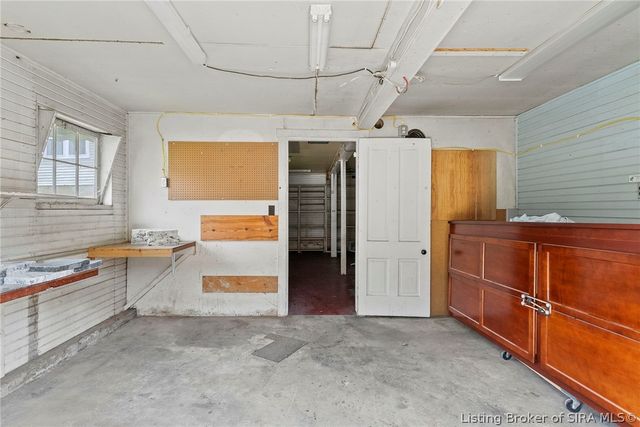 128 West Street, Madison, IN 47250