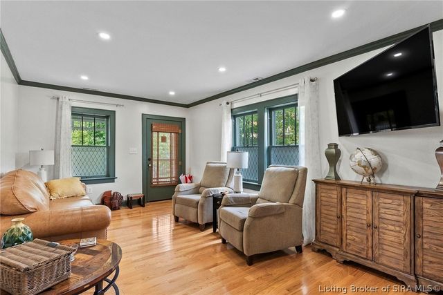 128 West Street, Madison, IN 47250