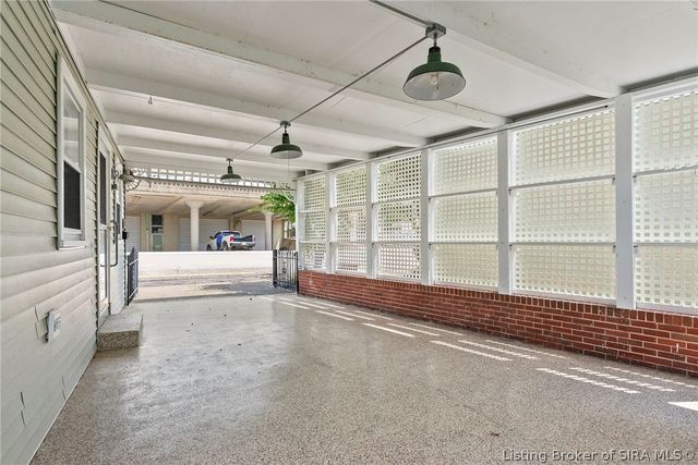 128 West Street, Madison, IN 47250