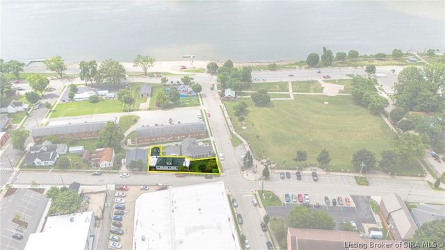 128 West Street, Madison, IN 47250