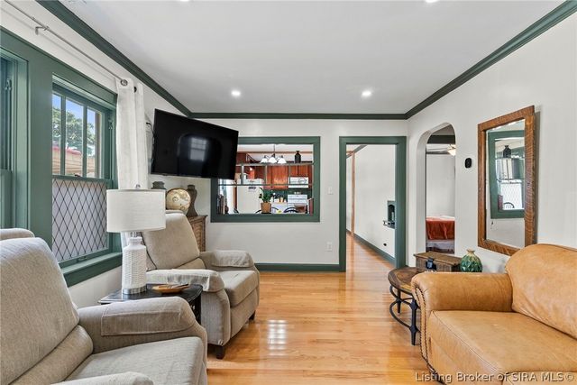 128 West Street, Madison, IN 47250