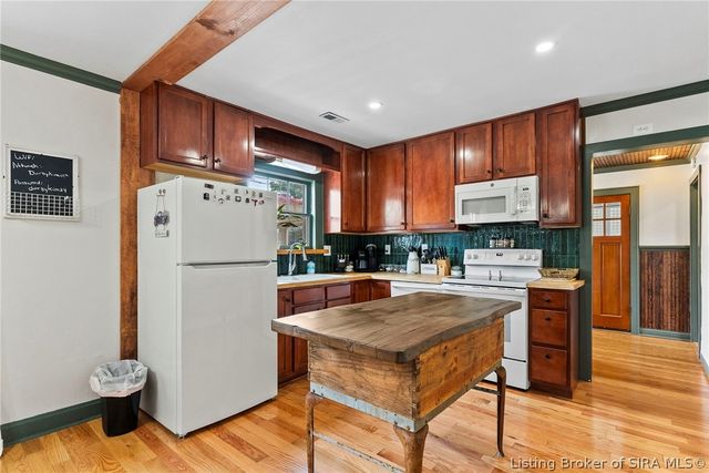 128 West Street, Madison, IN 47250