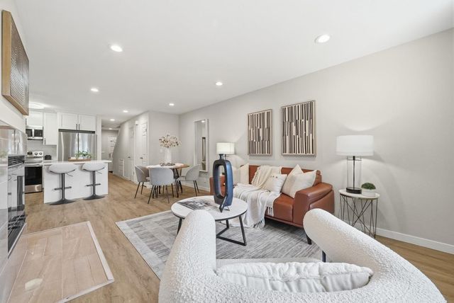 1983 San Luis Avenue 22, Mountain View, CA 94043