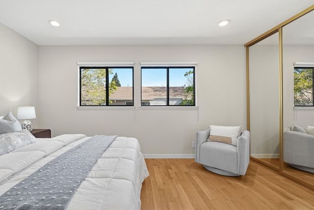 1983 San Luis Avenue 22, Mountain View, CA 94043