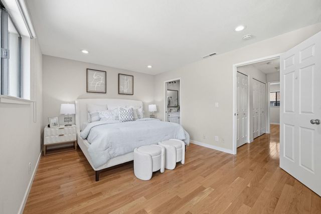 1983 San Luis Avenue 22, Mountain View, CA 94043