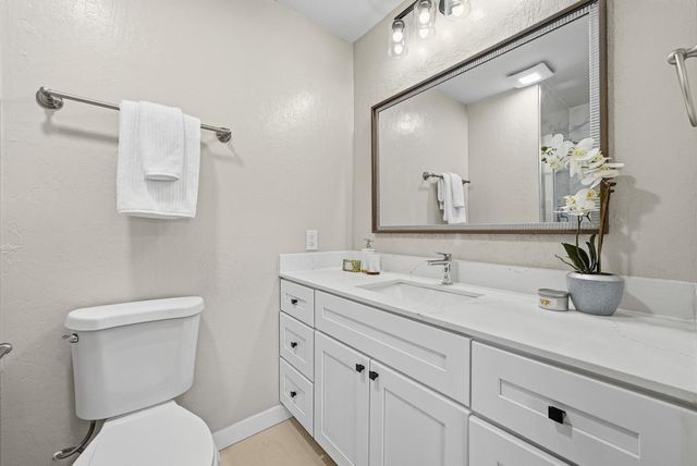 1983 San Luis Avenue 22, Mountain View, CA 94043