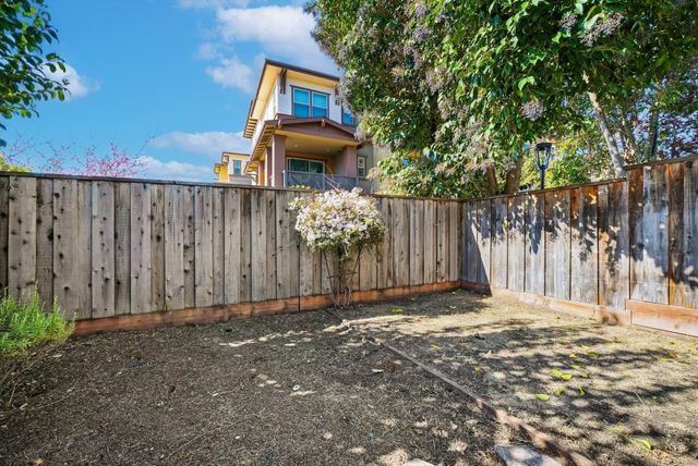 1983 San Luis Avenue 22, Mountain View, CA 94043