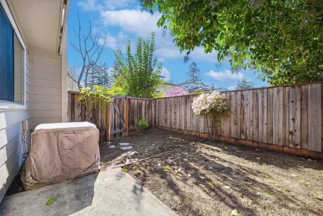 1983 San Luis Avenue 22, Mountain View, CA 94043