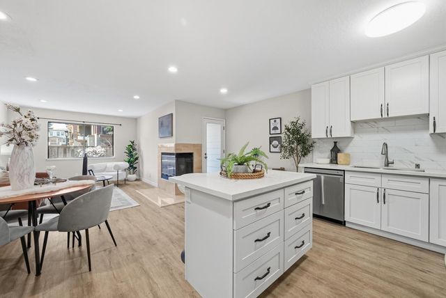 1983 San Luis Avenue 22, Mountain View, CA 94043