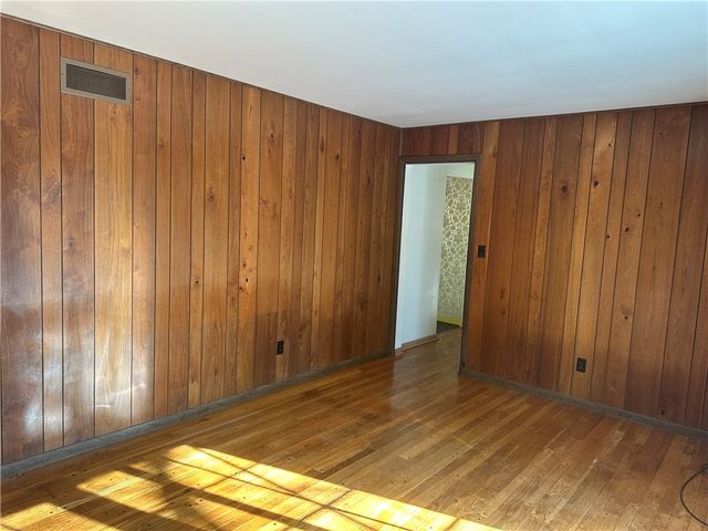 616 Edgewood Rd, Forest Hills Boro, PA 15221