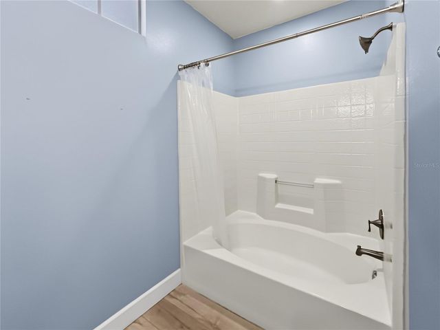 5601 BENTGRASS DRIVE 10-112, Sarasota, FL 34235