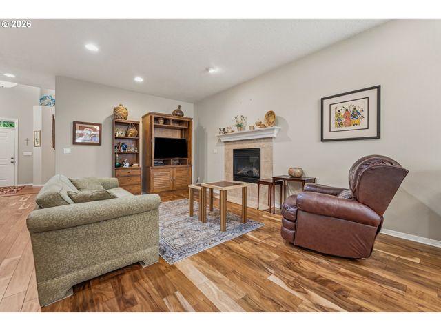 3238 LARRABEE St, Forest Grove, OR 97116