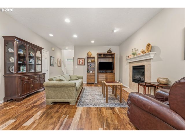 3238 LARRABEE St, Forest Grove, OR 97116
