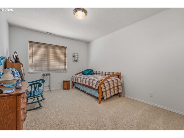 3238 LARRABEE St, Forest Grove, OR 97116