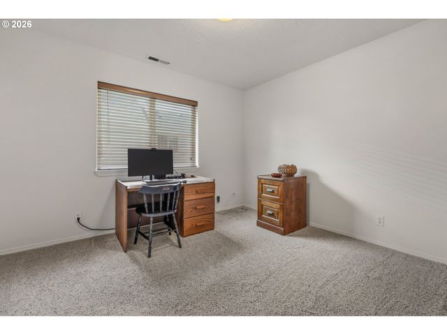 3238 LARRABEE St, Forest Grove, OR 97116