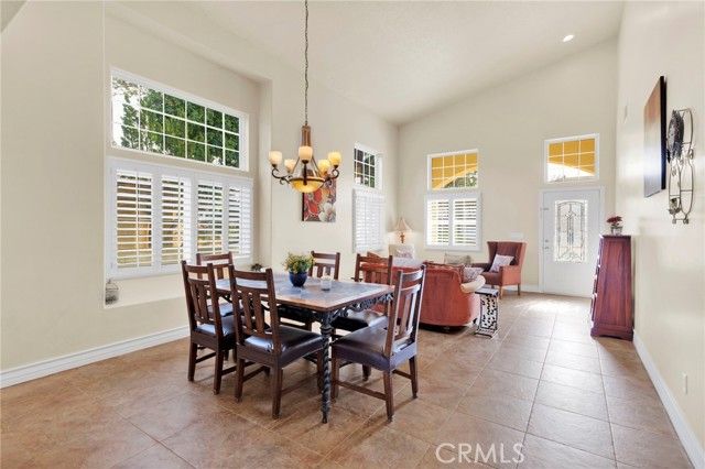 17790 Cresta Blanca, Victorville, CA 92395