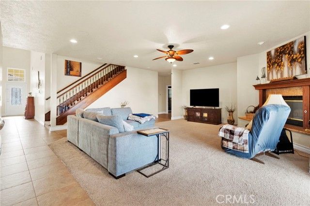 17790 Cresta Blanca, Victorville, CA 92395