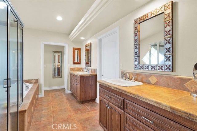 17790 Cresta Blanca, Victorville, CA 92395