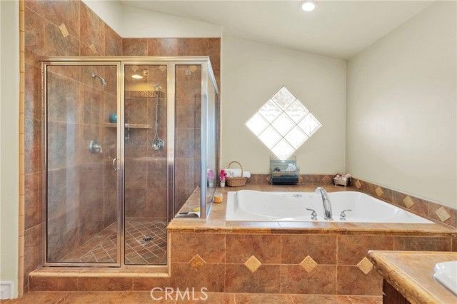 17790 Cresta Blanca, Victorville, CA 92395