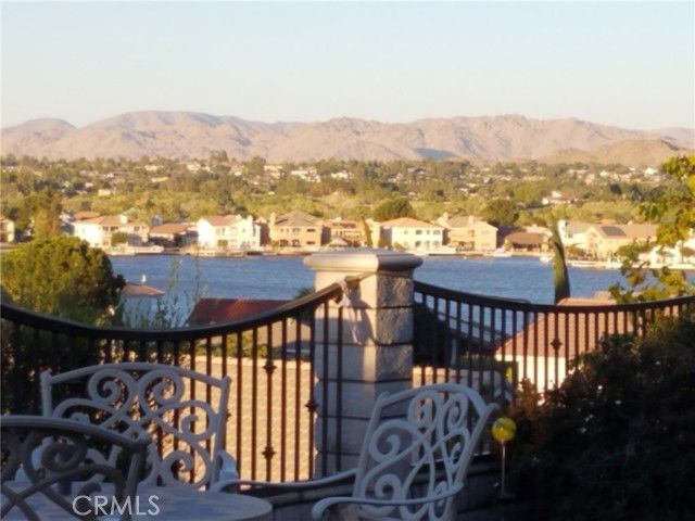 17790 Cresta Blanca, Victorville, CA 92395