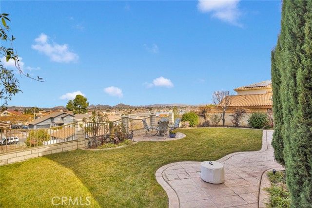 17790 Cresta Blanca, Victorville, CA 92395