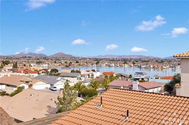 17790 Cresta Blanca, Victorville, CA 92395