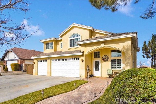 17790 Cresta Blanca, Victorville, CA 92395