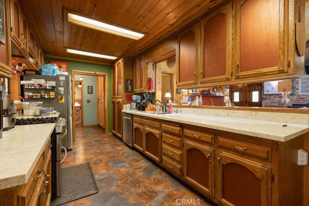 Image 11 of property listing at 2532 Brentwood, Pine Mountain Club, CA 93222