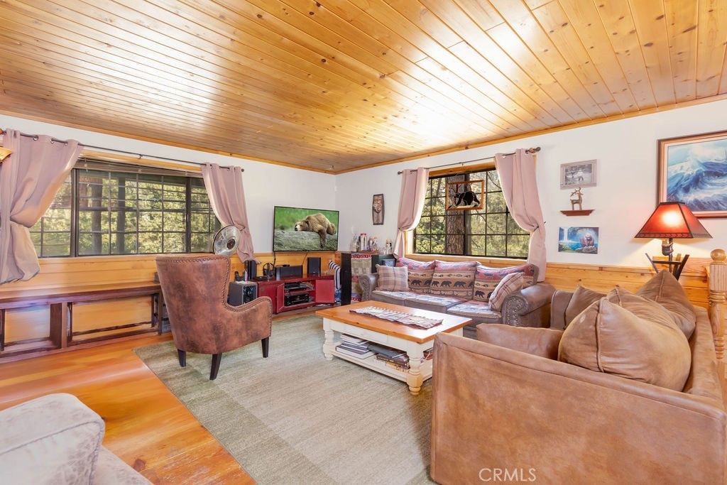 Image 9 of property listing at 2532 Brentwood, Pine Mountain Club, CA 93222