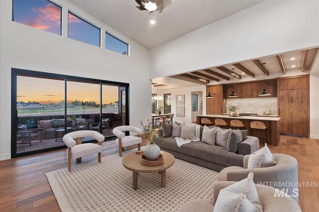 8085 Quail Hollow Dr, Middleton, ID 83644