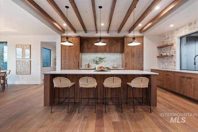 8085 Quail Hollow Dr, Middleton, ID 83644