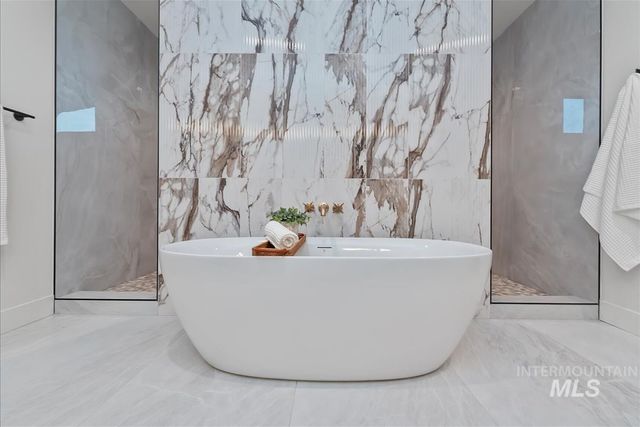 8085 Quail Hollow Dr, Middleton, ID 83644