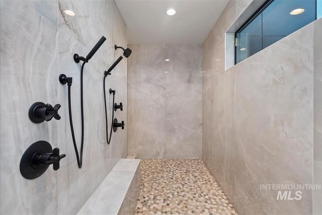 8085 Quail Hollow Dr, Middleton, ID 83644