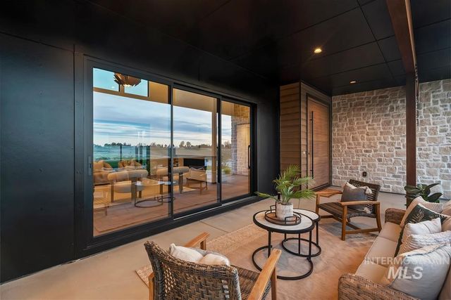 8085 Quail Hollow Dr, Middleton, ID 83644