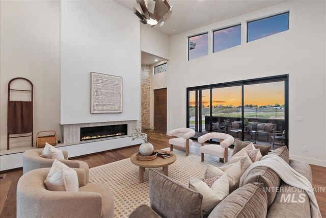 8085 Quail Hollow Dr, Middleton, ID 83644